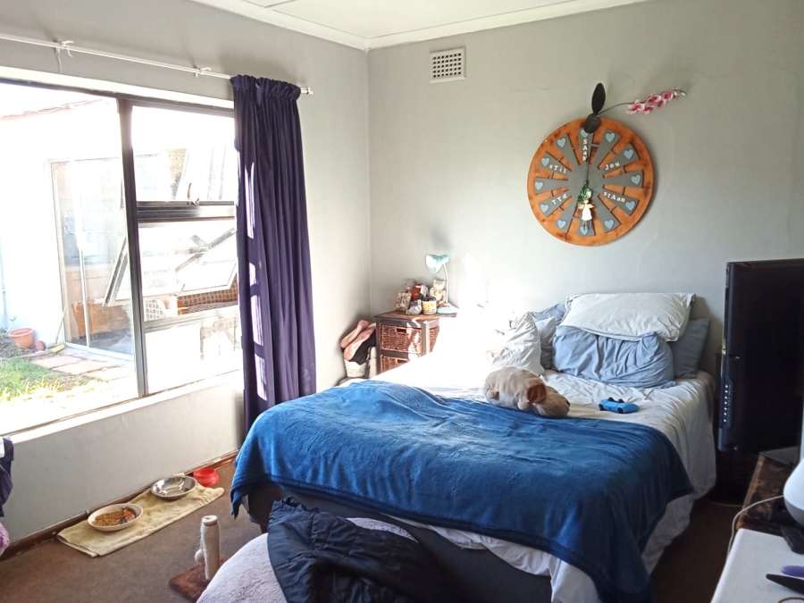 4 Bedroom Property for Sale in Bothasig Western Cape